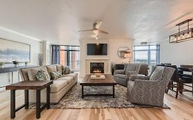 Larimer Luxury Top Notch Amenities Walk To All